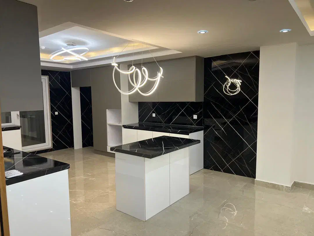 21c819bd-0e63-472c-a4be-0d94868b93e4