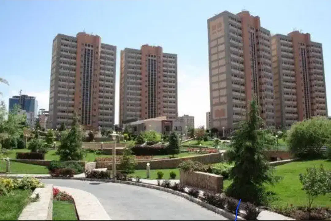 382550b1-74f1-4952-9d45-51c51541e6f9