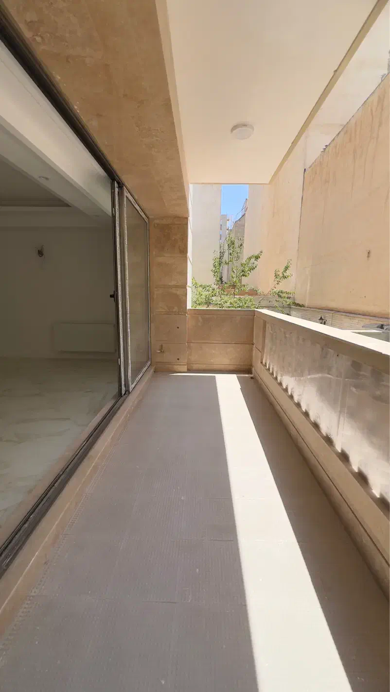 5a93e652-c2a7-4146-9d4e-d008b9134309