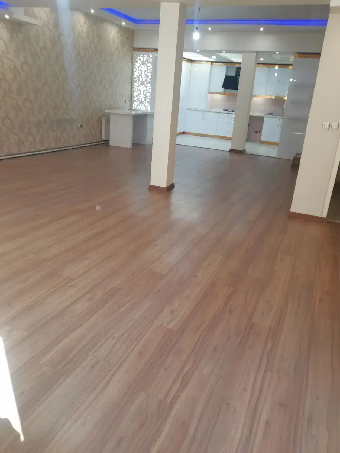 a8b78aaf-db98-42d2-a9a0-602fc34295a7