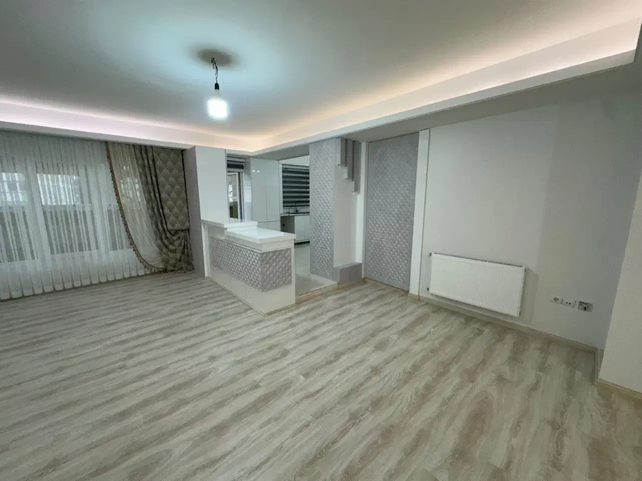 b1542eae-996a-4c16-bce1-d88f46f77c85