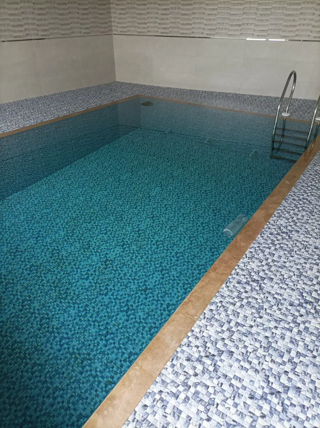 b268ad7f-9390-4eea-bc87-4b705978b14a