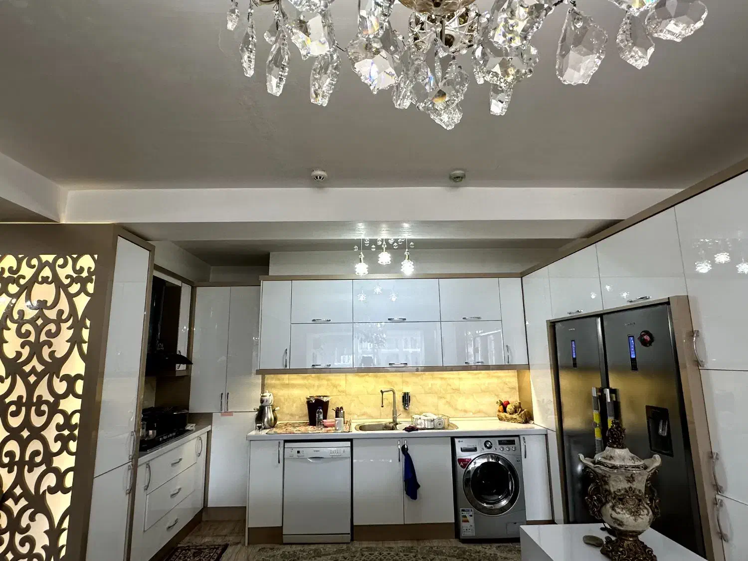 bab21320-b9aa-4f9a-8a9d-9384af018ebf