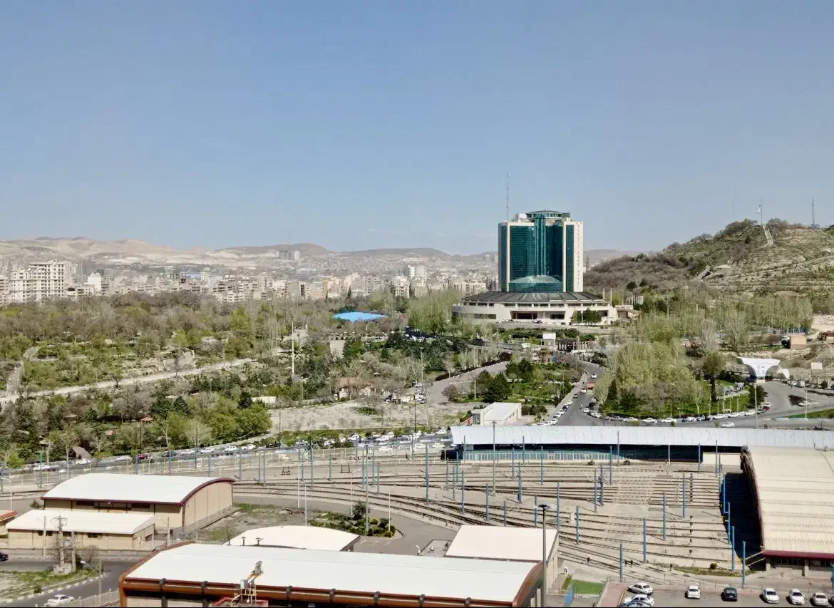 c2bc9537-8774-4e69-ada9-ebc1a5965b27-1