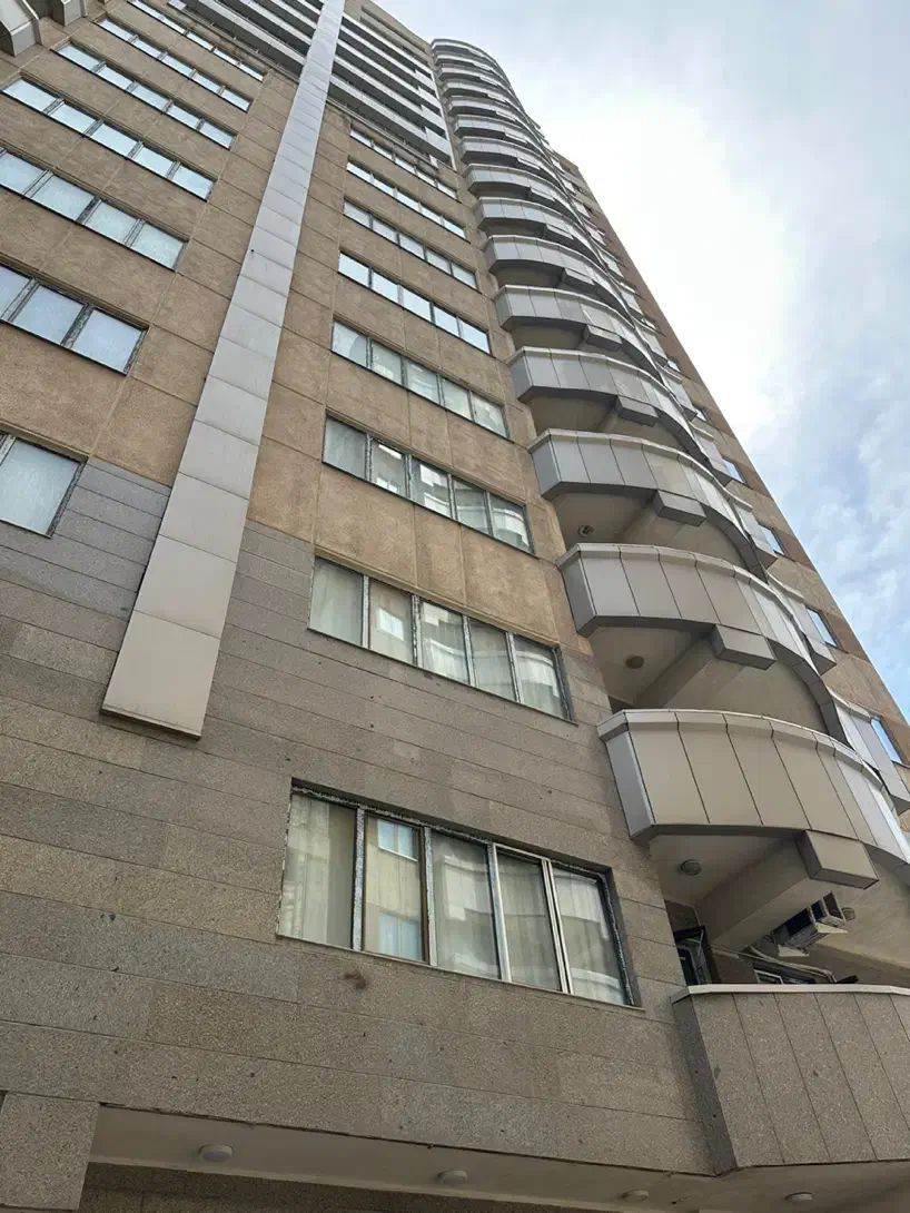 e2323482-3d42-4aae-989a-f18c8b3db766