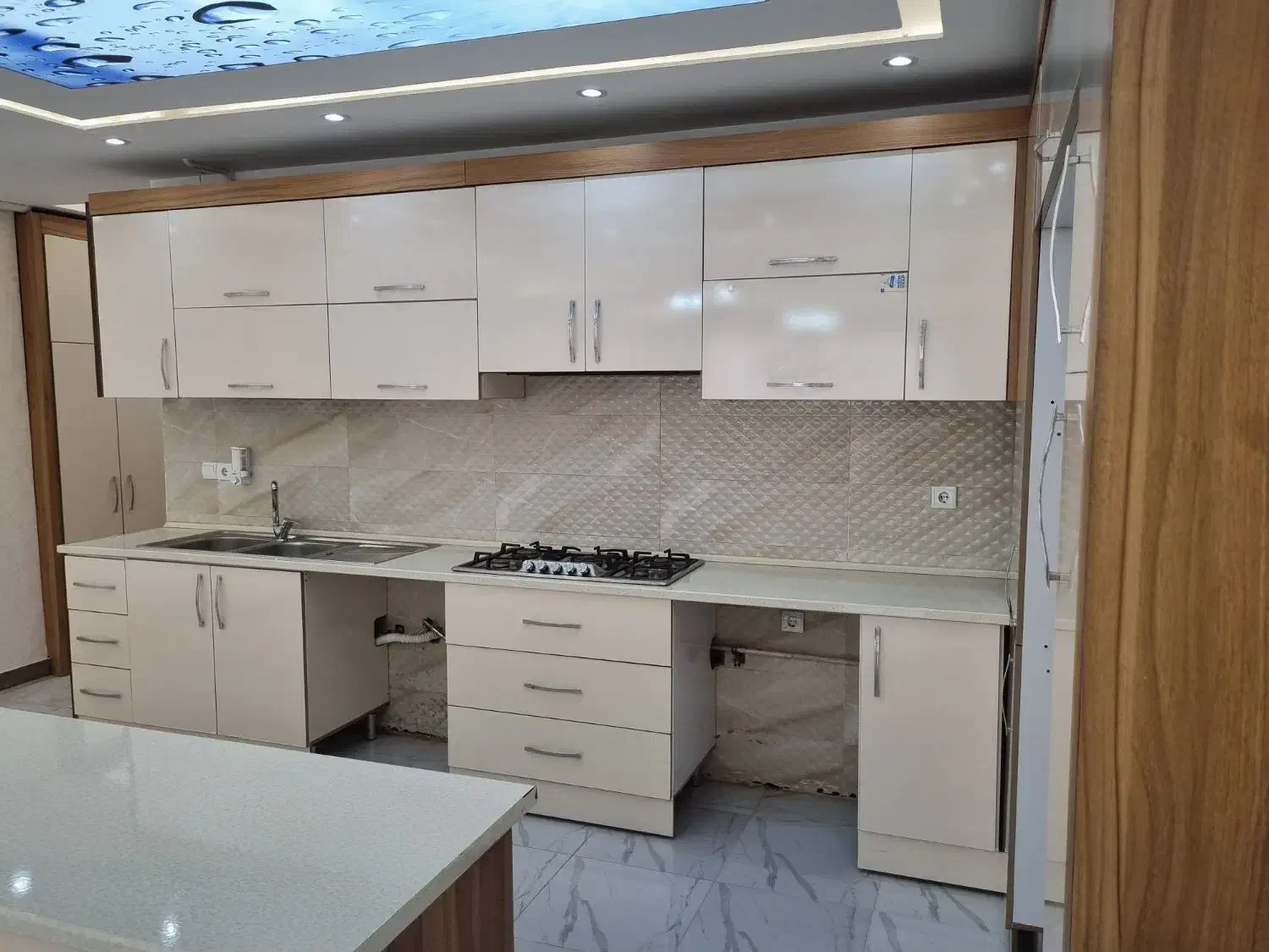 e60ad4ae-0fd7-4438-b950-e40428ec3fd6